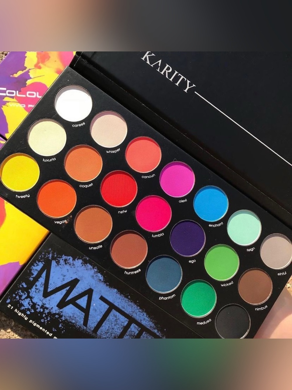 NIB Karity 21 Shadows in Matte